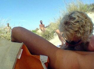 Public beach sex, demonstrate cunny