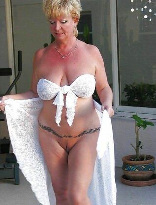 skinny granny nude