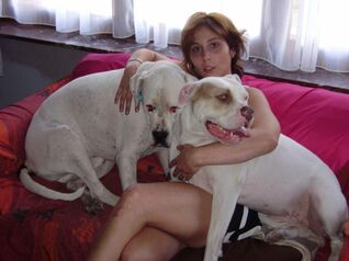 Kinky cougars and their dogs