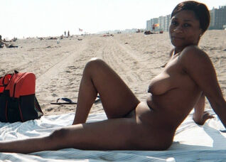 Older bare slum chick with flabby..