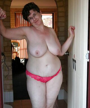 naked chubby mature